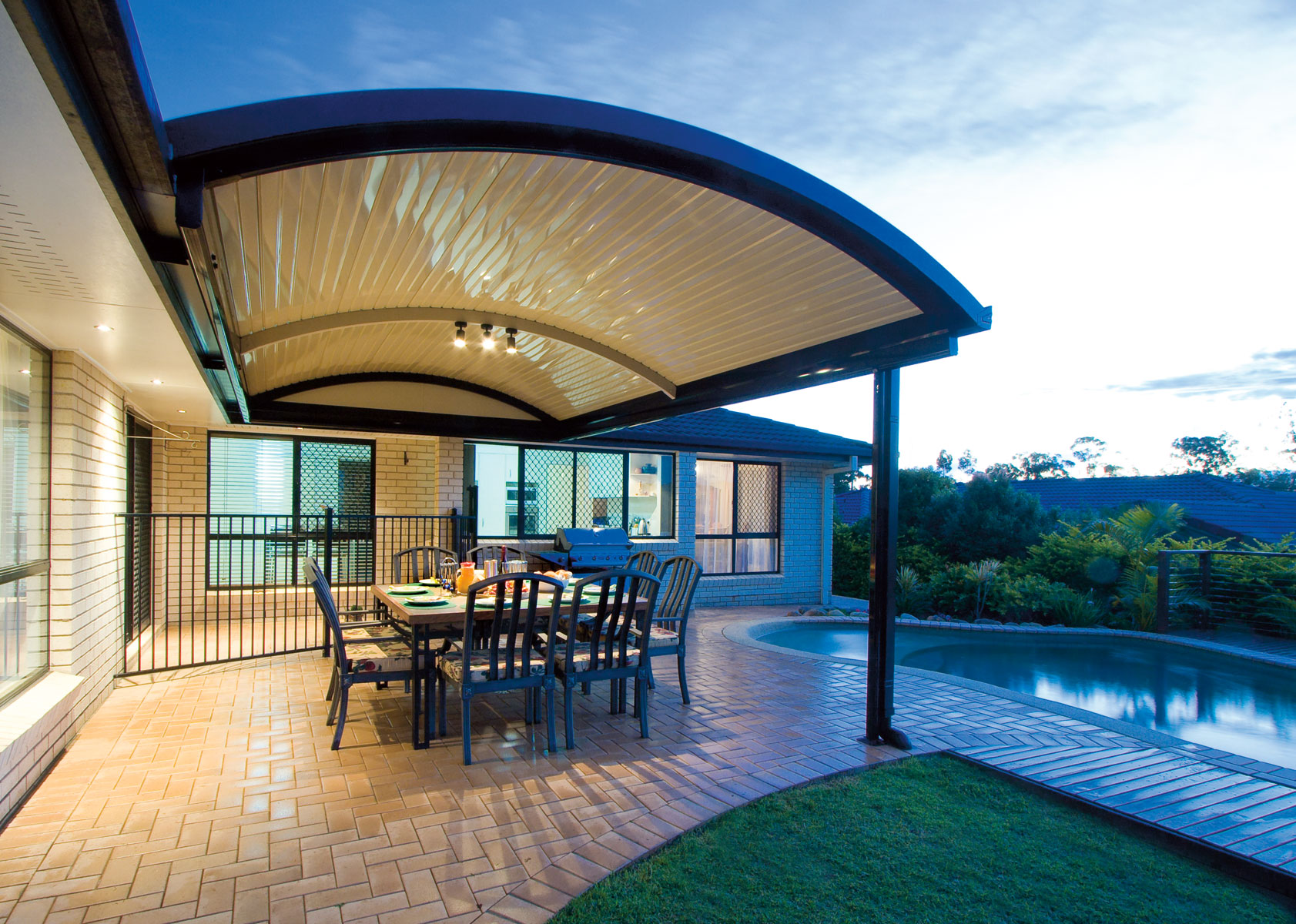 Patio with curved roofs - Stratco Outback Curved Roof Patio