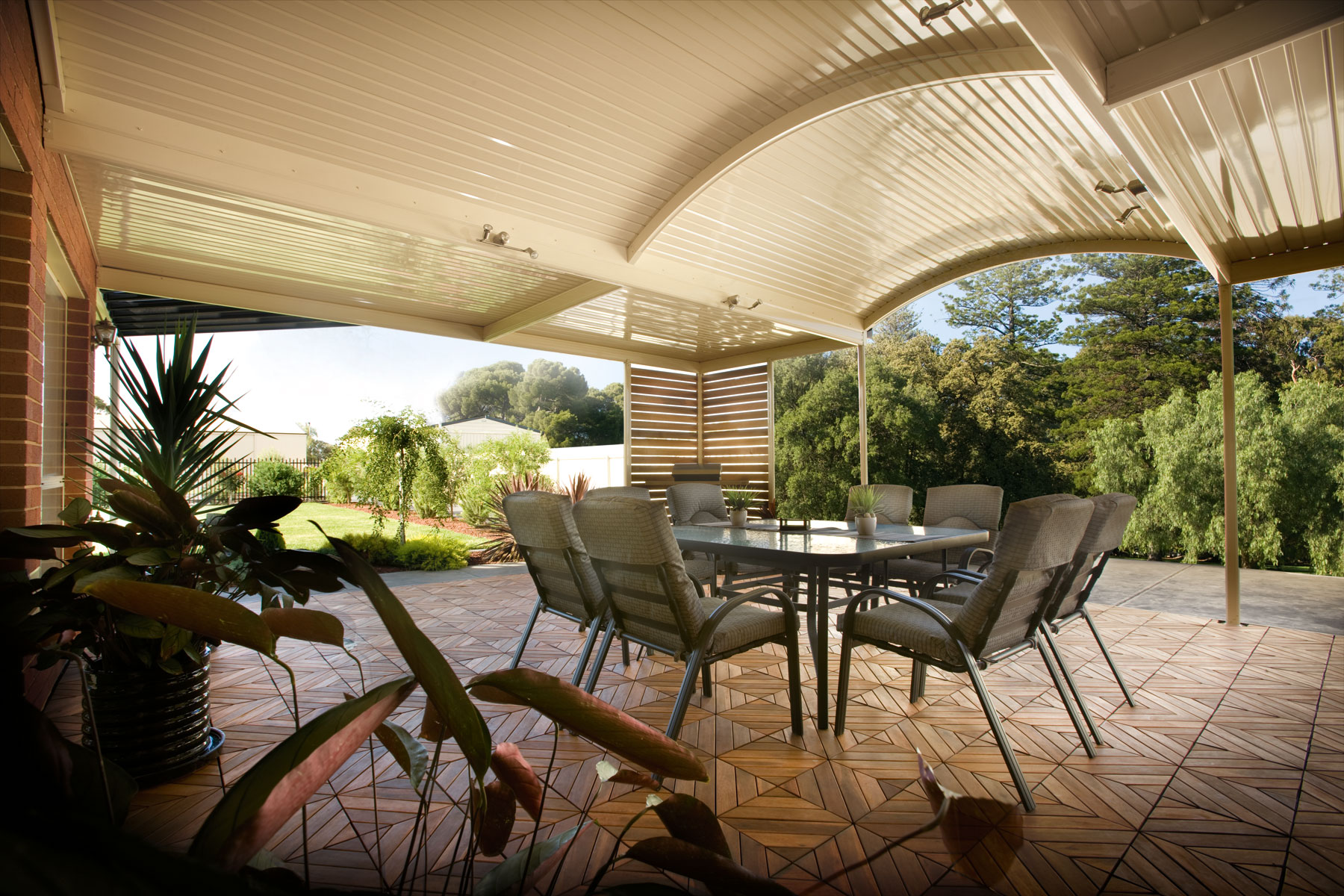 Patio with curved roofs - Stratco Outback Curved Roof Patio